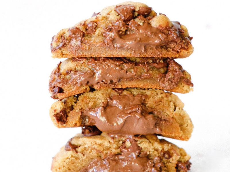 Nutella-Stuffed-Brown-Butter-Chocolate-Chip-Cookies