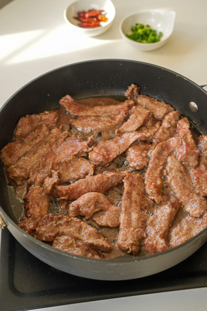 stir fry beef for sacha beef with scallions