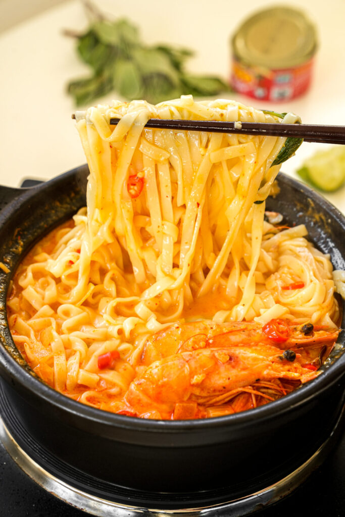 One pot thai red curry ramen noodle