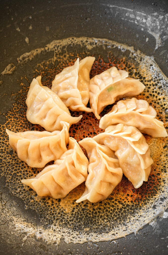 pan fry dumplings until the skirt turns golden brown