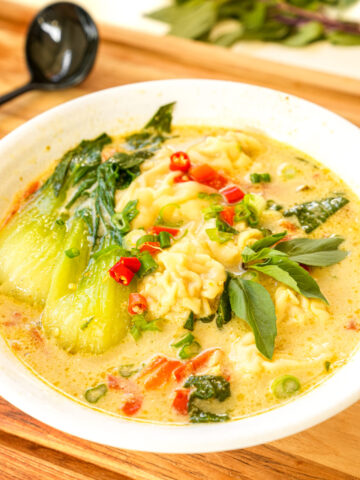 Thai Green Curry Wonton Soup