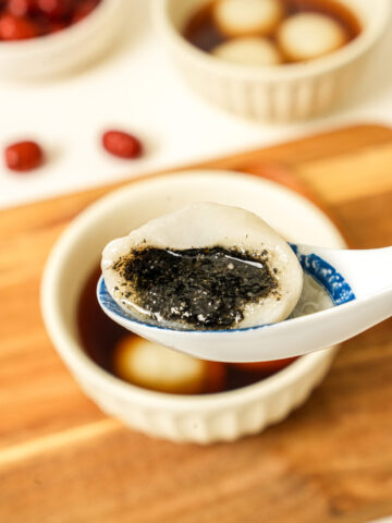 tang yuan with black sesame filling