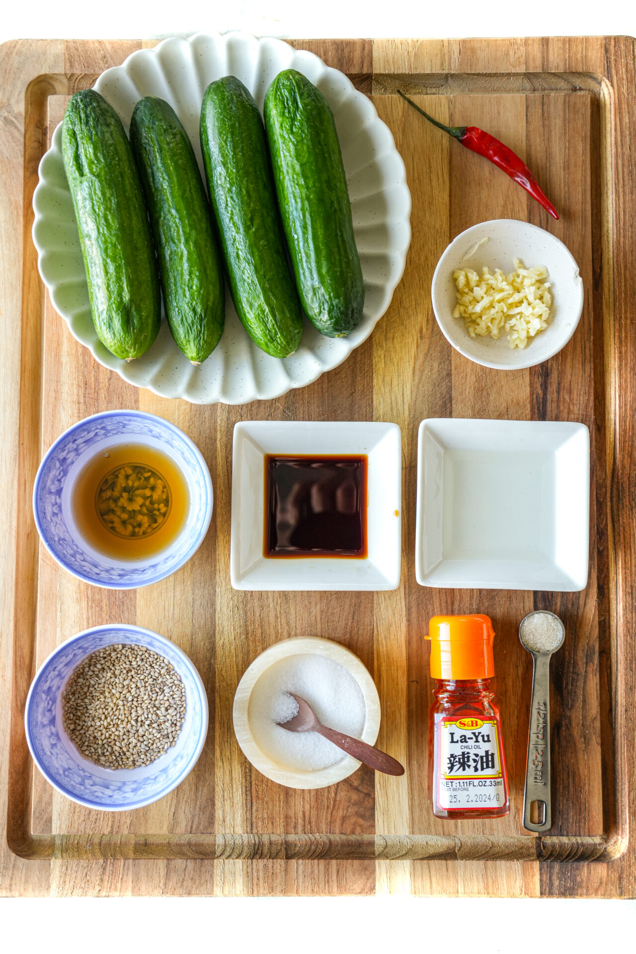 smashed cucumber salad with garlic