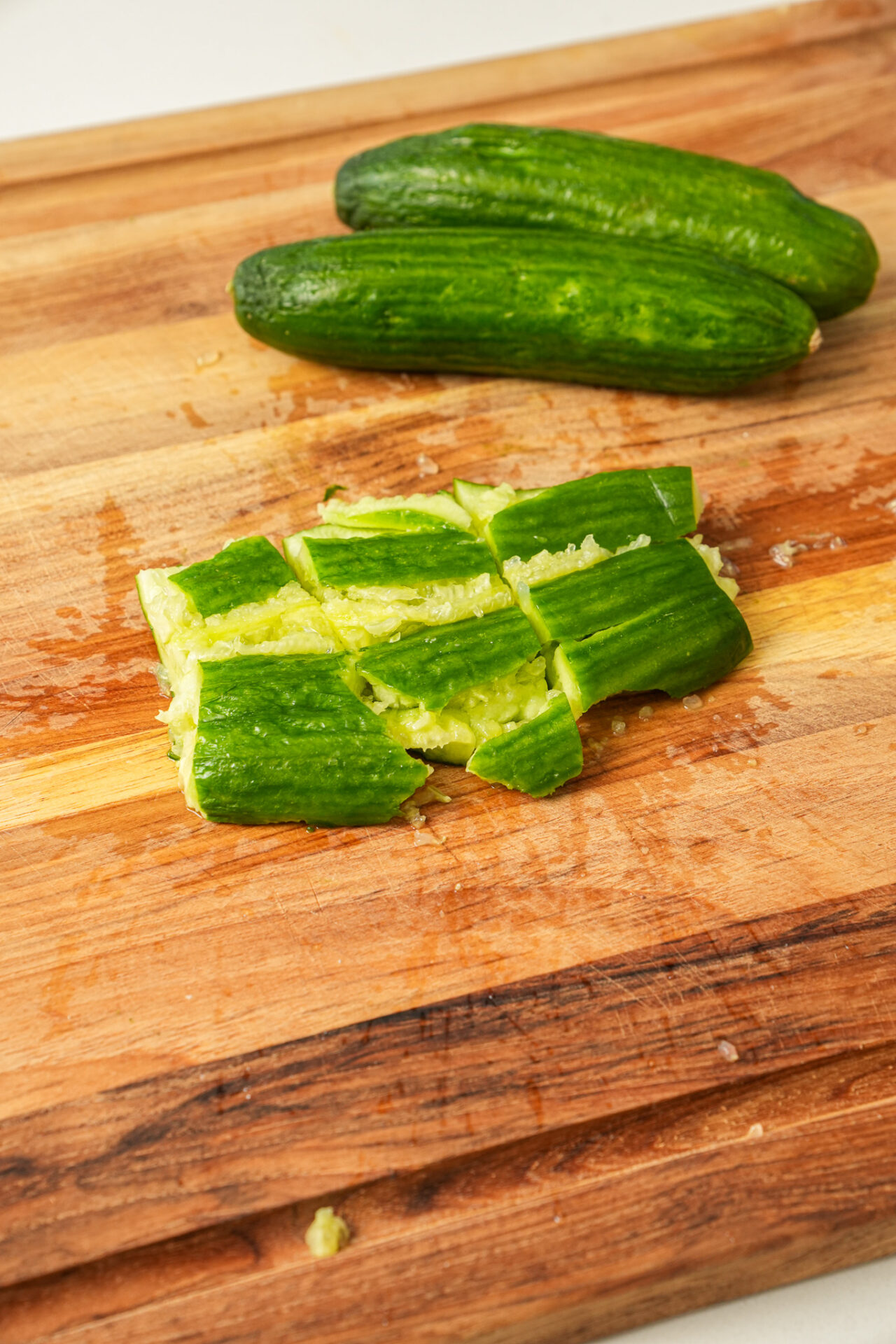 smashed cucumber salad with garlic