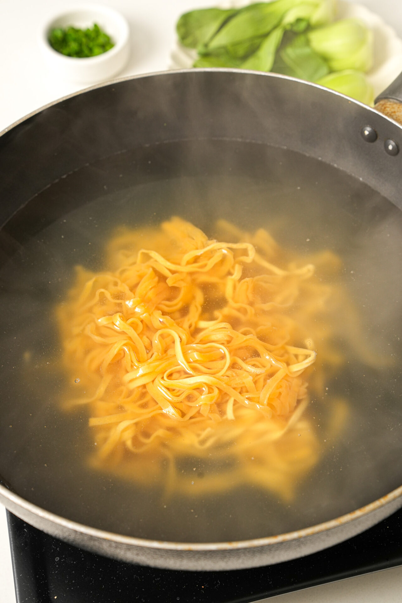 boil egg noodle for wonton noodle soup