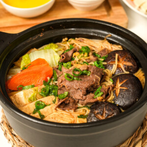 easy one pot beef sukiyaki Japanese hot pot